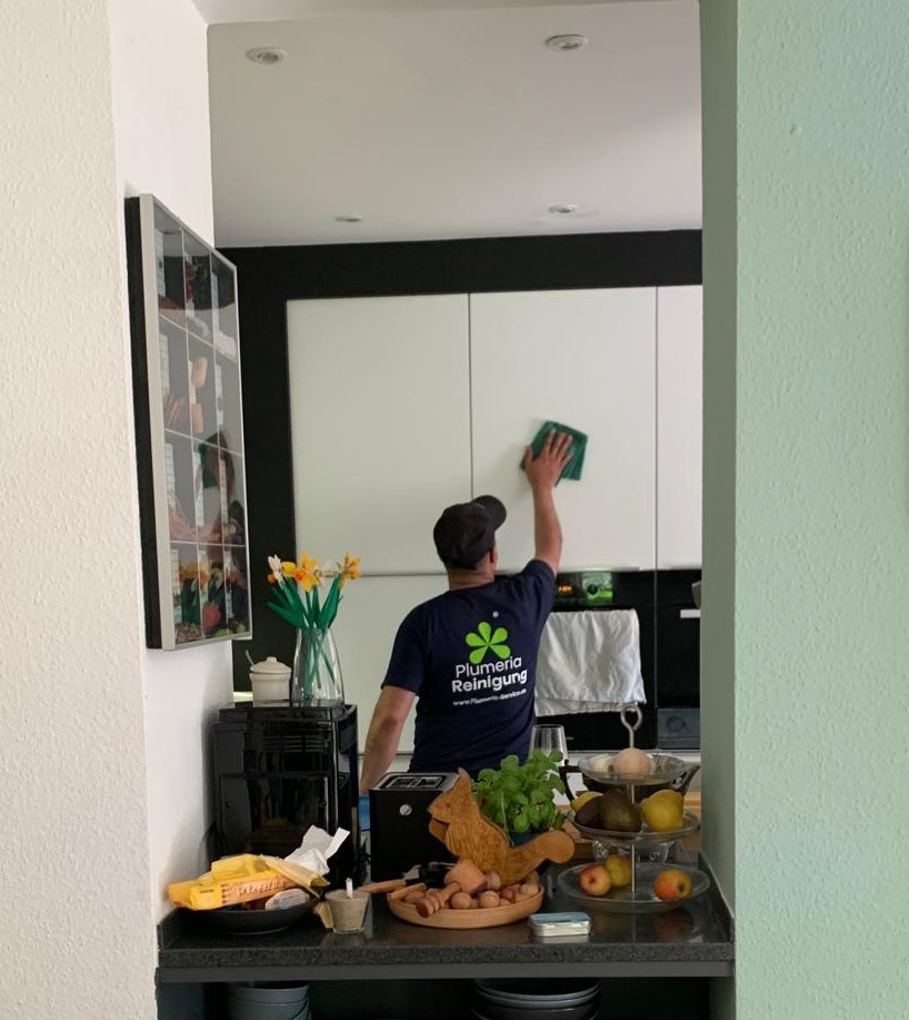 Reinigung einer industriellen Küche